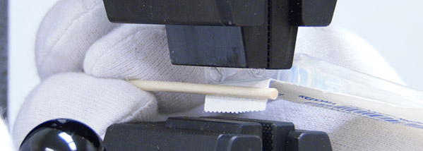 Test de pelage à 180 degrés sur les plaquettes thermoformées des seringues