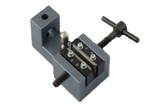 Attaches type cabestan pour fibre, fil, corde et ruban de cerclage